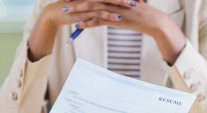 Should resumes be one page in length?